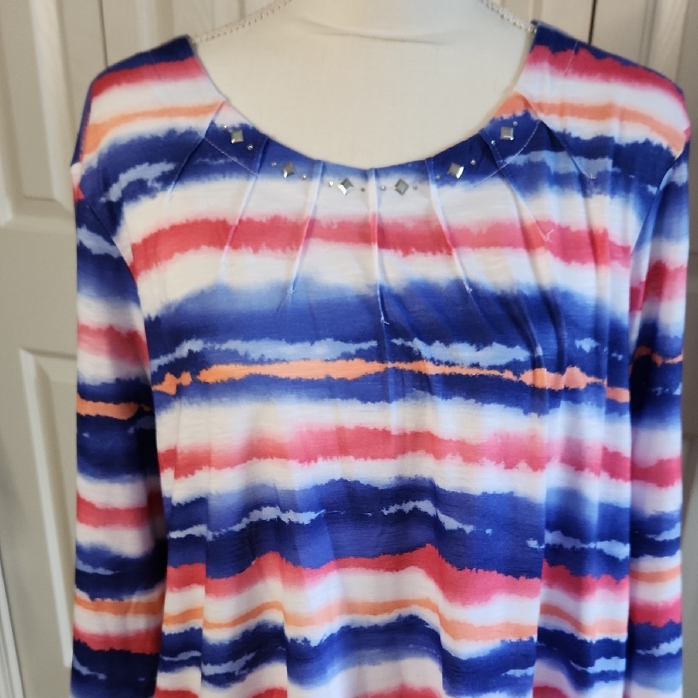 Alfred Dunner Blue and Pink Relaxed Blouse - Picture 3 of 9